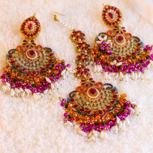 Gul-e-Rana Nauratan Earrings and Maang Tikka Set