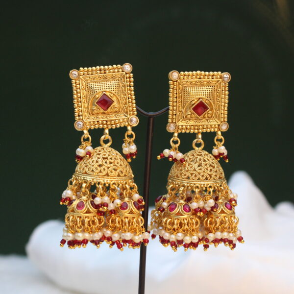 Gulbano Ruby Rajwaadi Jhumkas